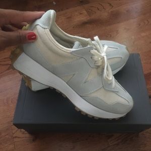 💥Today only sale💥New Balance 327 Sneakers